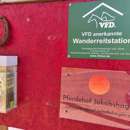 Luxury tent Wanderreitstation Pferdehof